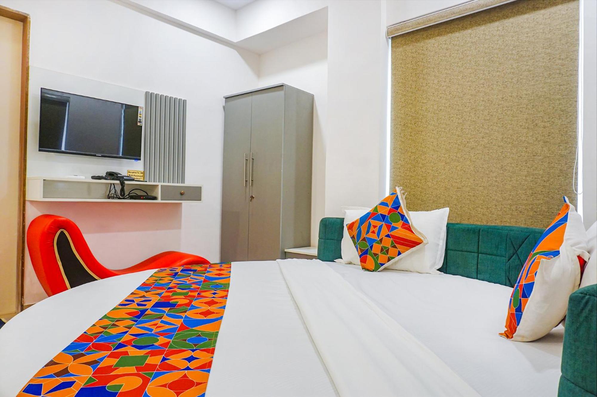 Hotel O The Leela Inn プネ エクステリア 写真