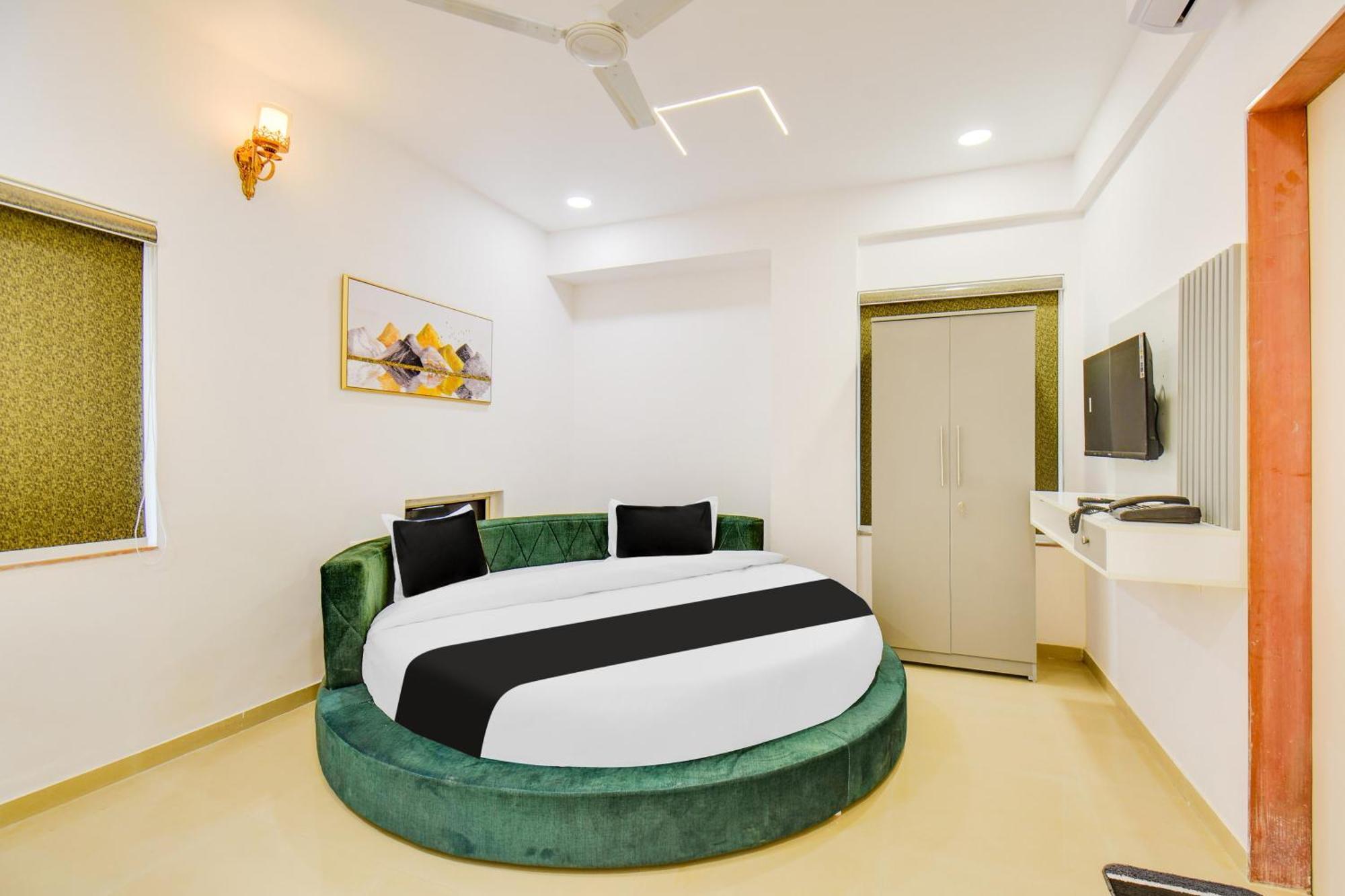 Hotel O The Leela Inn プネ エクステリア 写真